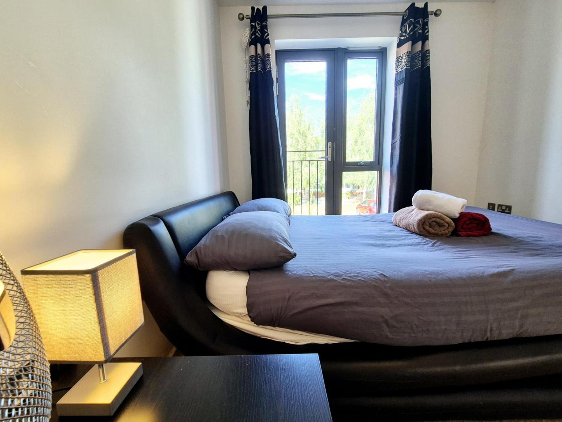 Explore London: 2 Bedroom House In Wood Green Exteriér fotografie