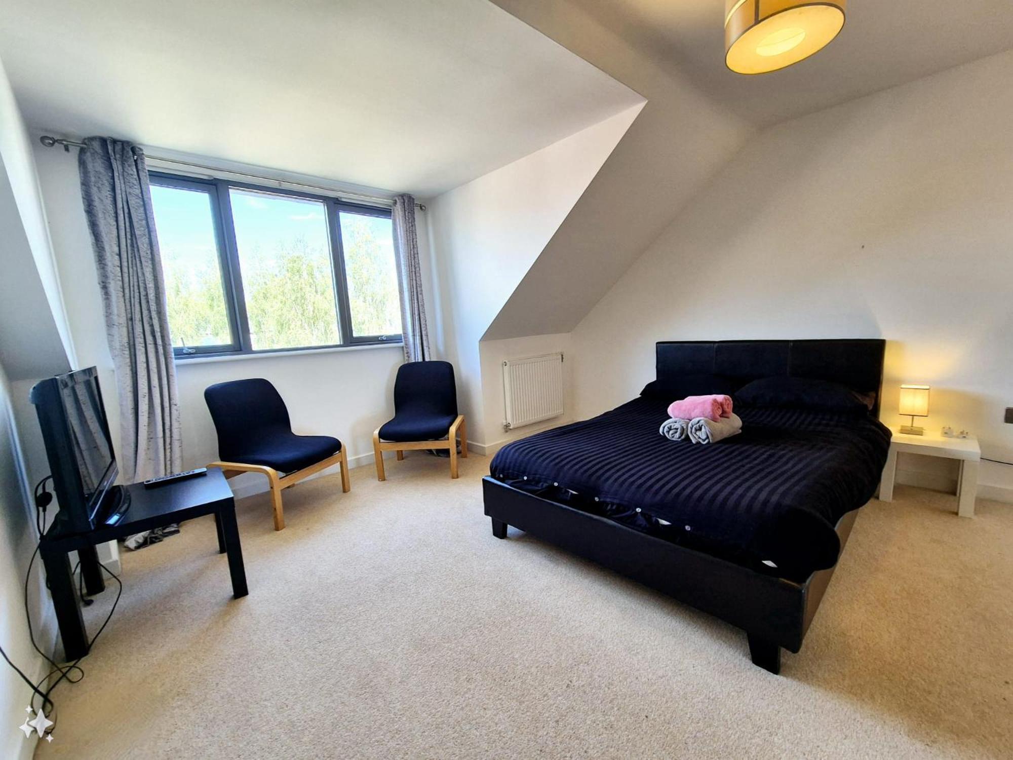 Explore London: 2 Bedroom House In Wood Green Exteriér fotografie